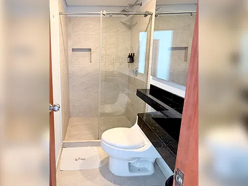 baño privado alojamiento en bocagrande cartagena